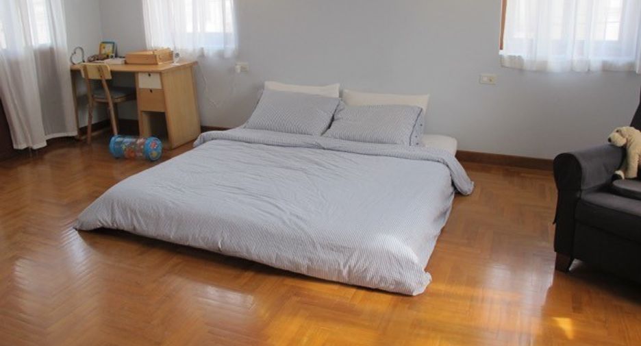 For sale 4 bedrooms house in Hua Hin, Prachuap Khiri Khan