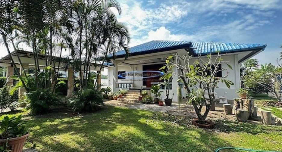 For rent 4 bedrooms house in Pran Buri, Prachuap Khiri Khan
