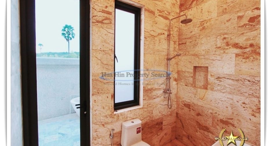Casa en venta de 6 habitaciones en Sam Roi Yot, Prachuap Khiri Khan