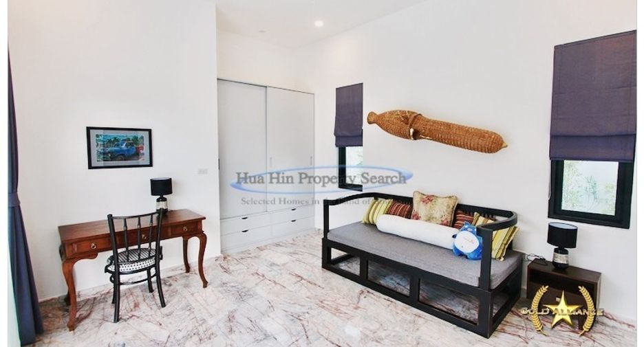 Casa en venta de 6 habitaciones en Sam Roi Yot, Prachuap Khiri Khan