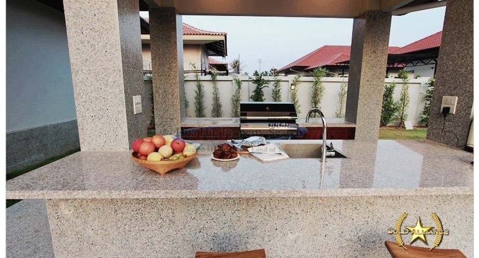 Casa en venta de 6 habitaciones en Sam Roi Yot, Prachuap Khiri Khan