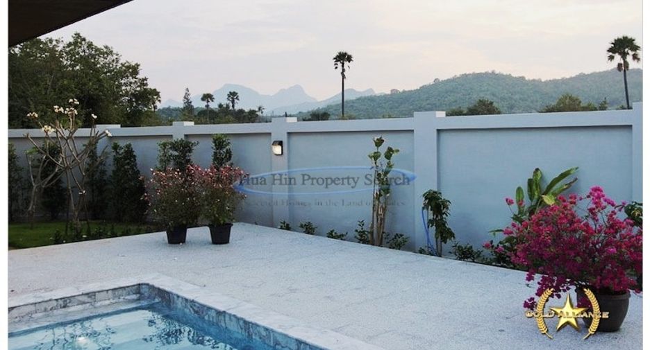 Casa en venta de 6 habitaciones en Sam Roi Yot, Prachuap Khiri Khan