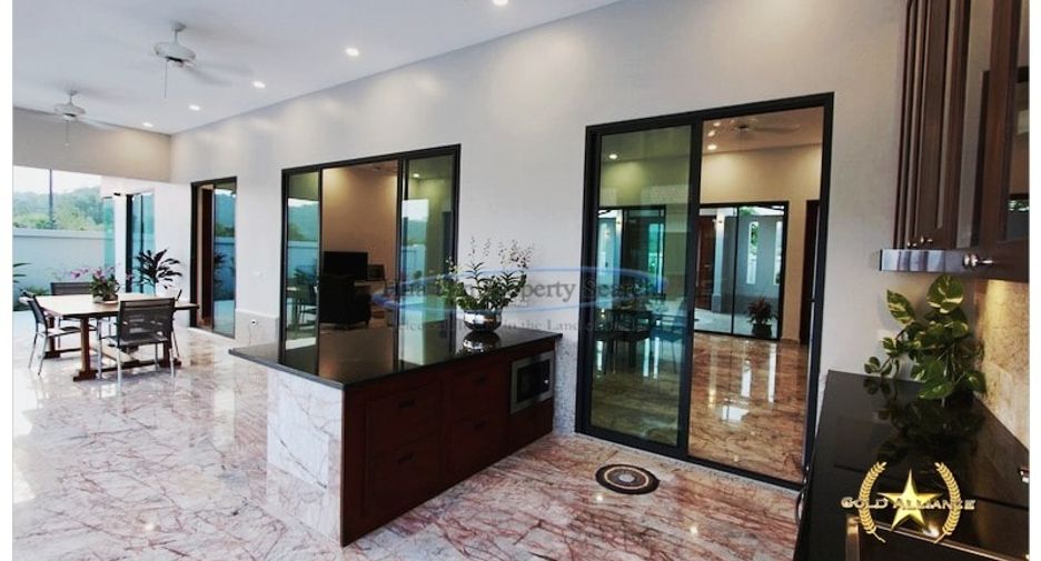 Casa en venta de 6 habitaciones en Sam Roi Yot, Prachuap Khiri Khan