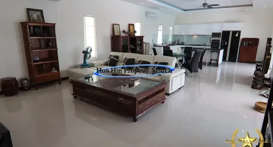 For sale 4 bedrooms house in Cha Am, Phetchaburi
