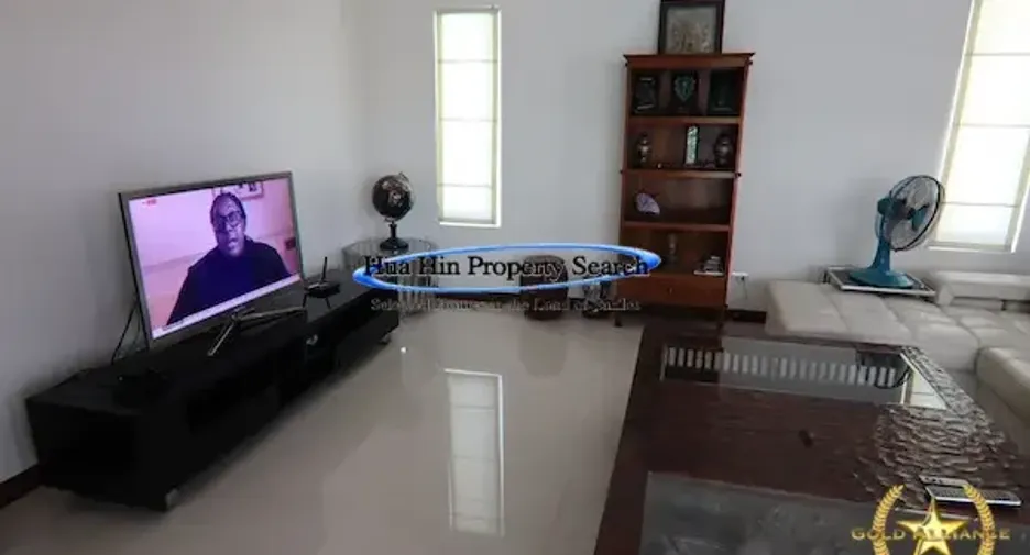 For sale 4 bedrooms house in Cha Am, Phetchaburi