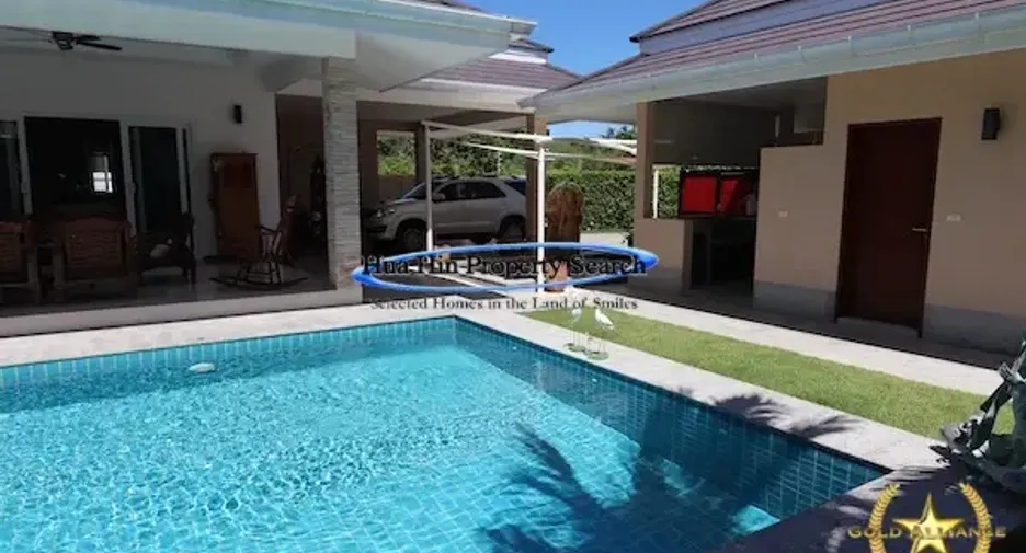 For sale 4 bedrooms house in Cha Am, Phetchaburi