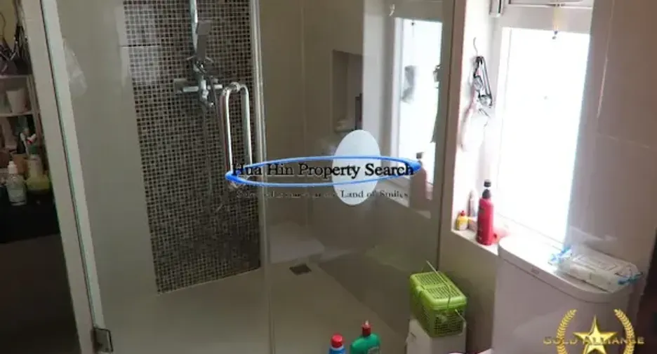 For sale 4 bedrooms house in Cha Am, Phetchaburi