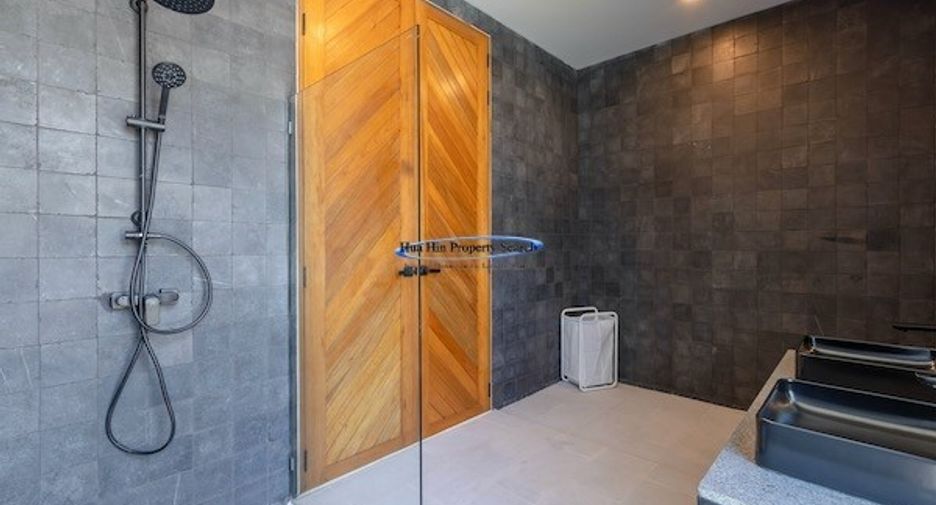 For sale 5 ベッドルーム house in Hua Hin, Prachuap Khiri Khan
