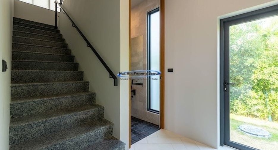 For sale 5 ベッドルーム house in Hua Hin, Prachuap Khiri Khan