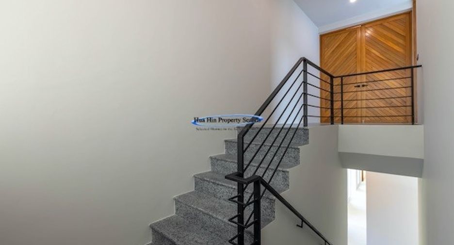 For sale 5 ベッドルーム house in Hua Hin, Prachuap Khiri Khan