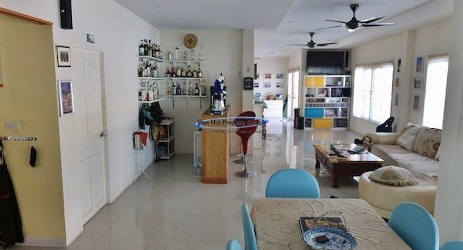 For sale 4 ベッドルーム house in Hua Hin, Prachuap Khiri Khan