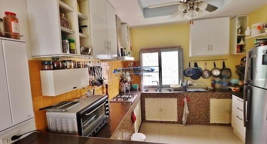 For sale 4 ベッドルーム house in Hua Hin, Prachuap Khiri Khan
