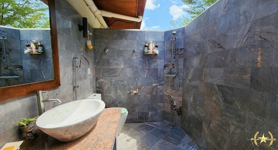 Haus zum Kauf mit 5 Zimmer in Sam Roi Yot, Prachuap Khiri Khan