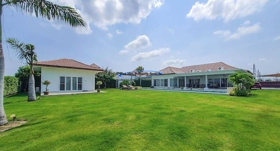 For sale 3 bedrooms house in Hua Hin, Prachuap Khiri Khan