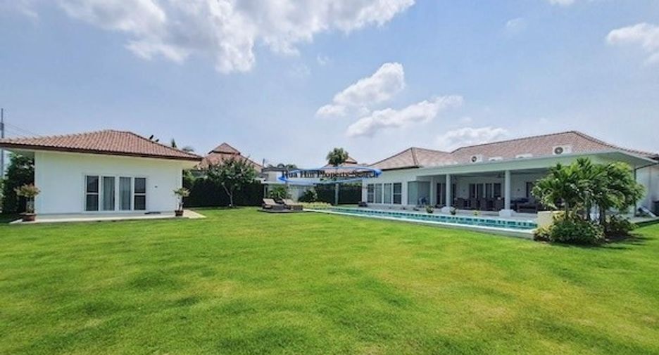For sale 3 bedrooms house in Hua Hin, Prachuap Khiri Khan