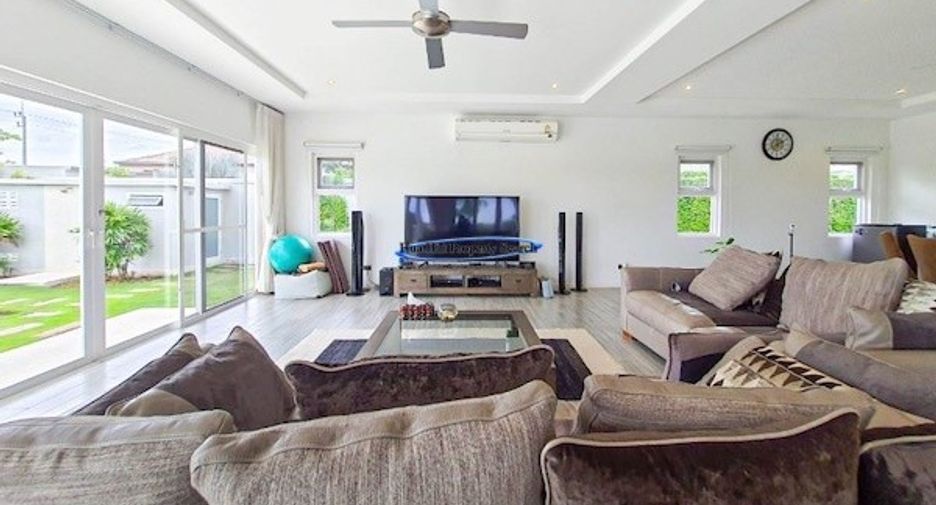 For sale 3 bedrooms house in Hua Hin, Prachuap Khiri Khan