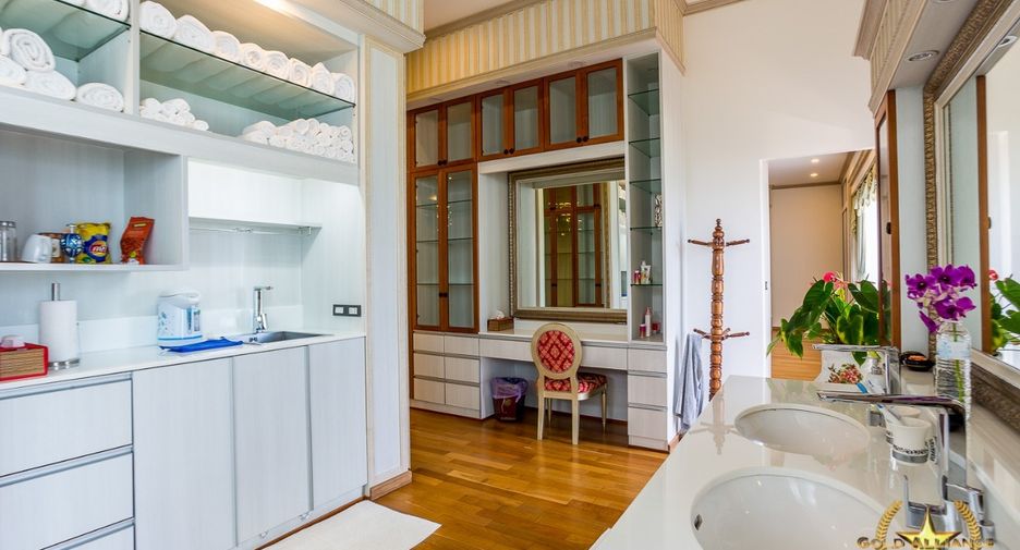 For sale 6 bedrooms house in Bang Saphan, Prachuap Khiri Khan