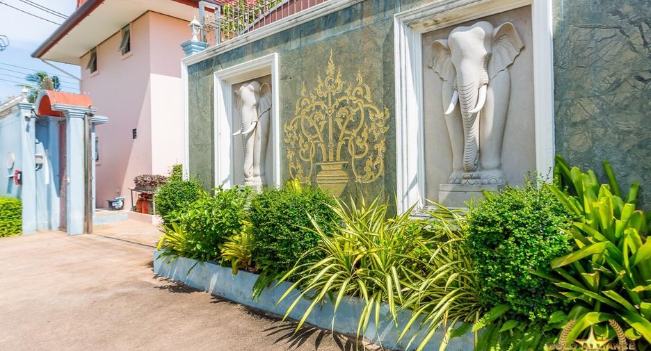 For sale 6 bedrooms house in Bang Saphan, Prachuap Khiri Khan