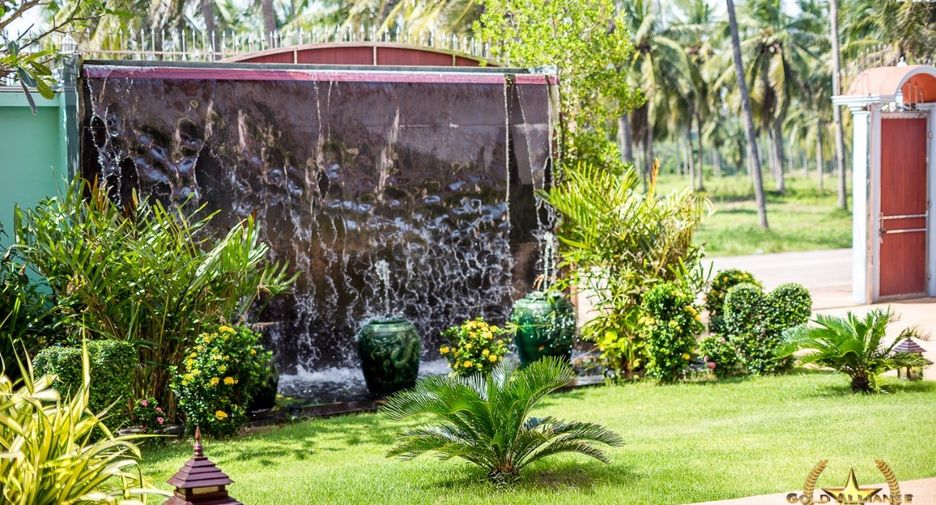 For sale 6 bedrooms house in Bang Saphan, Prachuap Khiri Khan