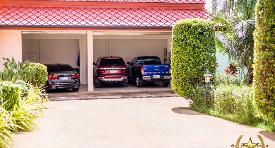For sale 6 bedrooms house in Bang Saphan, Prachuap Khiri Khan