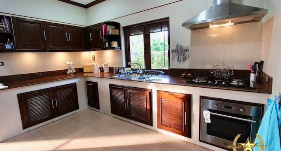 Haus zum Kauf mit 3 Zimmer in Sam Roi Yot, Prachuap Khiri Khan