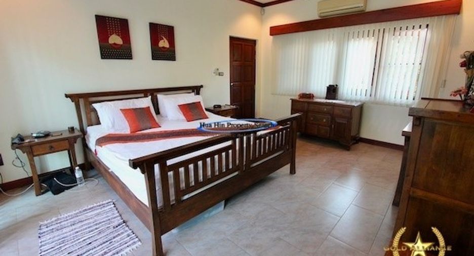 Haus zum Kauf mit 3 Zimmer in Sam Roi Yot, Prachuap Khiri Khan