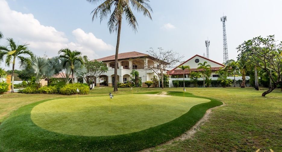 For sale 4 bedrooms house in Hua Hin, Prachuap Khiri Khan
