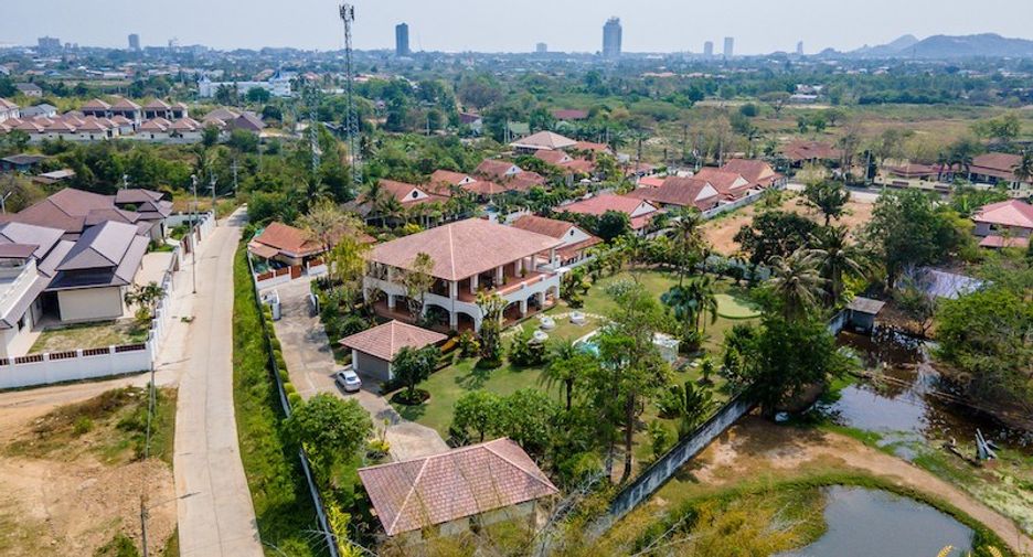 For sale 4 bedrooms house in Hua Hin, Prachuap Khiri Khan