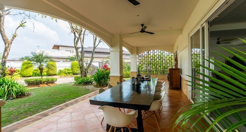 For sale 4 bedrooms house in Hua Hin, Prachuap Khiri Khan
