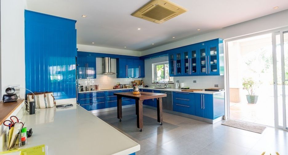For sale 4 bedrooms house in Hua Hin, Prachuap Khiri Khan