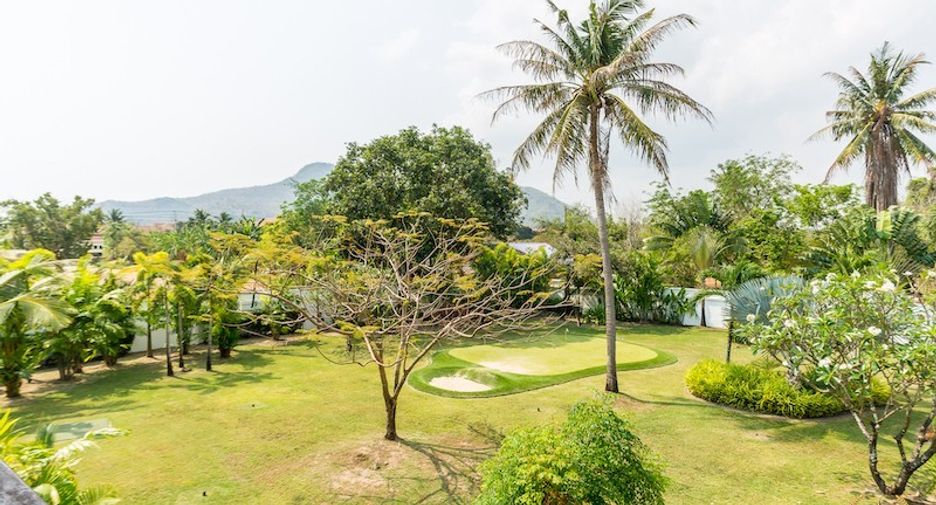 For sale 4 bedrooms house in Hua Hin, Prachuap Khiri Khan