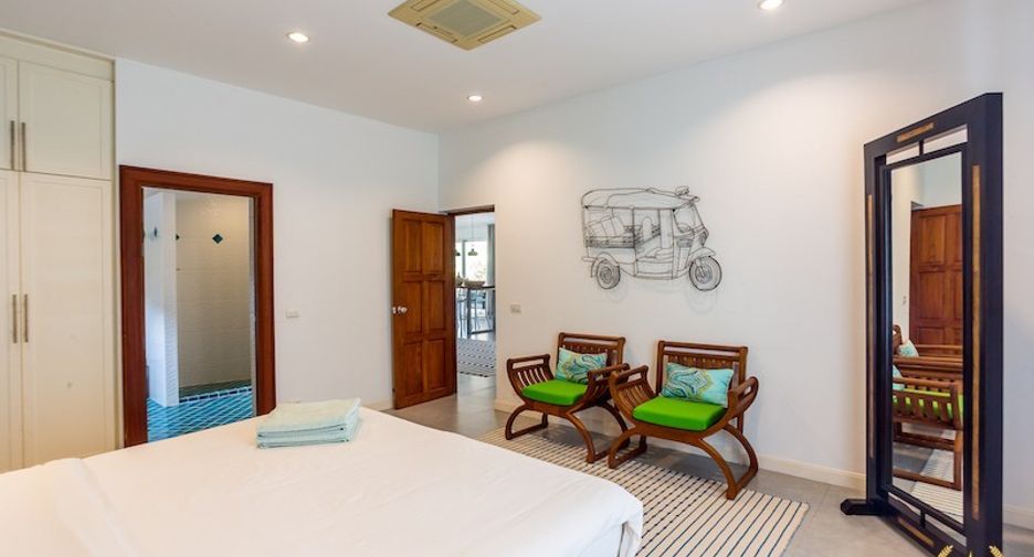 For sale 4 bedrooms house in Hua Hin, Prachuap Khiri Khan