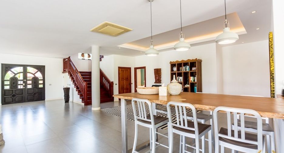 For sale 4 bedrooms house in Hua Hin, Prachuap Khiri Khan