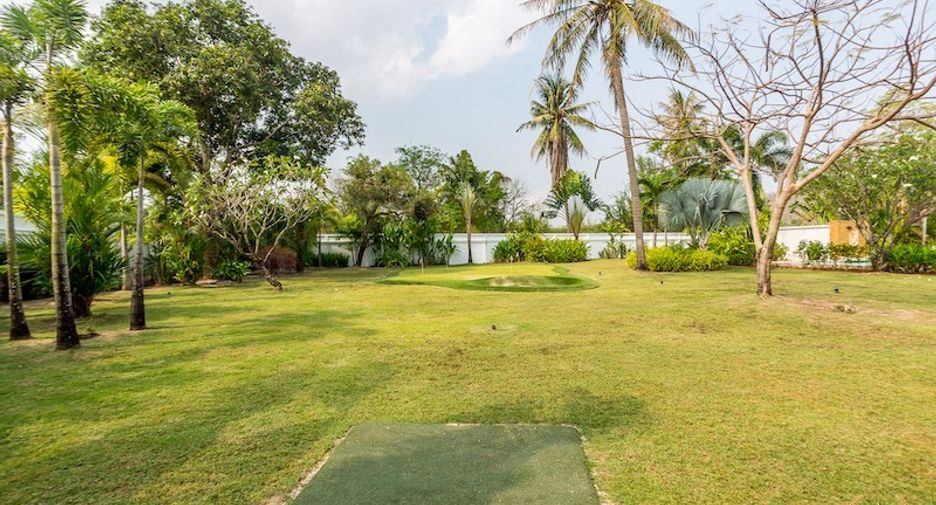 For sale 4 bedrooms house in Hua Hin, Prachuap Khiri Khan