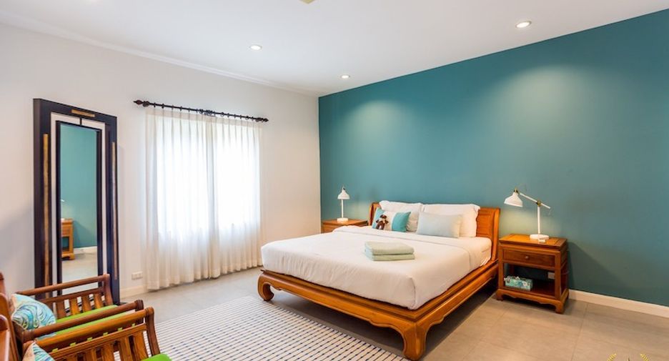 For sale 4 bedrooms house in Hua Hin, Prachuap Khiri Khan