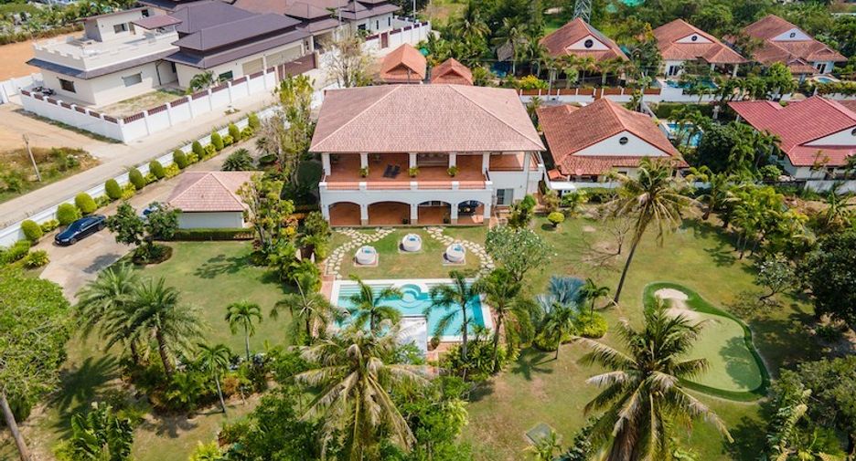 For sale 4 bedrooms house in Hua Hin, Prachuap Khiri Khan