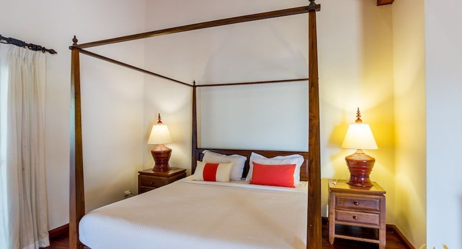 For sale 4 bedrooms house in Hua Hin, Prachuap Khiri Khan
