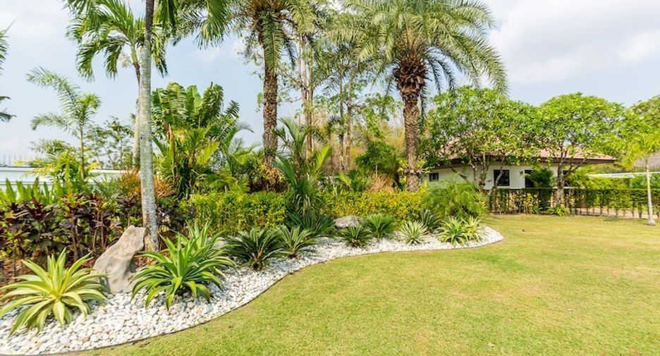 For sale 4 bedrooms house in Hua Hin, Prachuap Khiri Khan