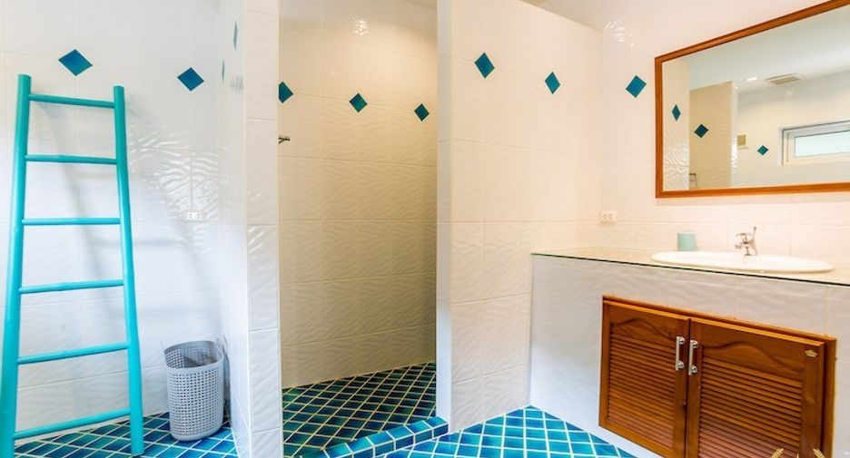 For sale 4 bedrooms house in Hua Hin, Prachuap Khiri Khan