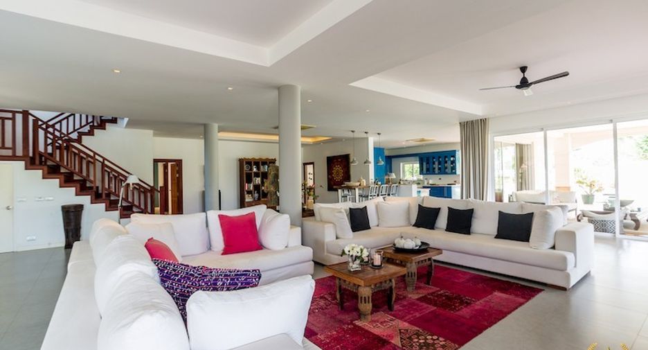 For sale 4 bedrooms house in Hua Hin, Prachuap Khiri Khan