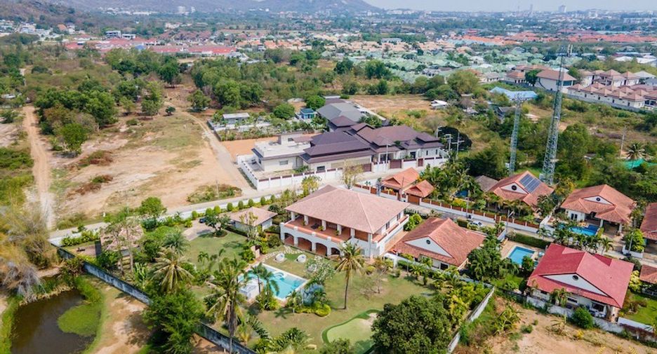 For sale 4 bedrooms house in Hua Hin, Prachuap Khiri Khan
