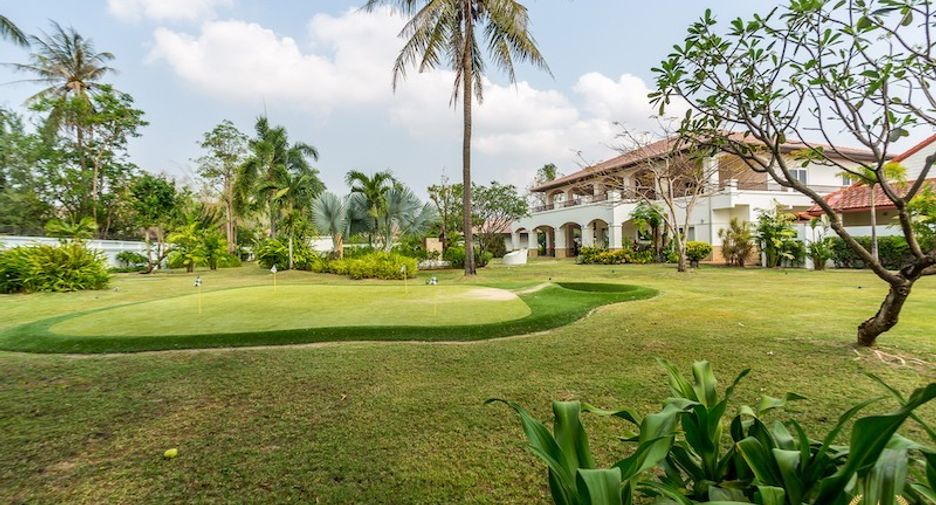 For sale 4 bedrooms house in Hua Hin, Prachuap Khiri Khan