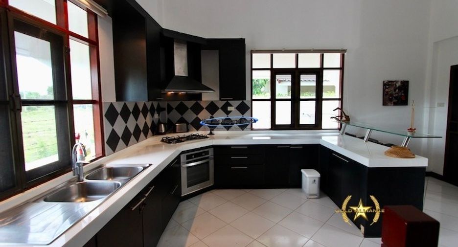 À vendre 3 chambres maison à Sam Roi Yot, Prachuap Khiri Khan