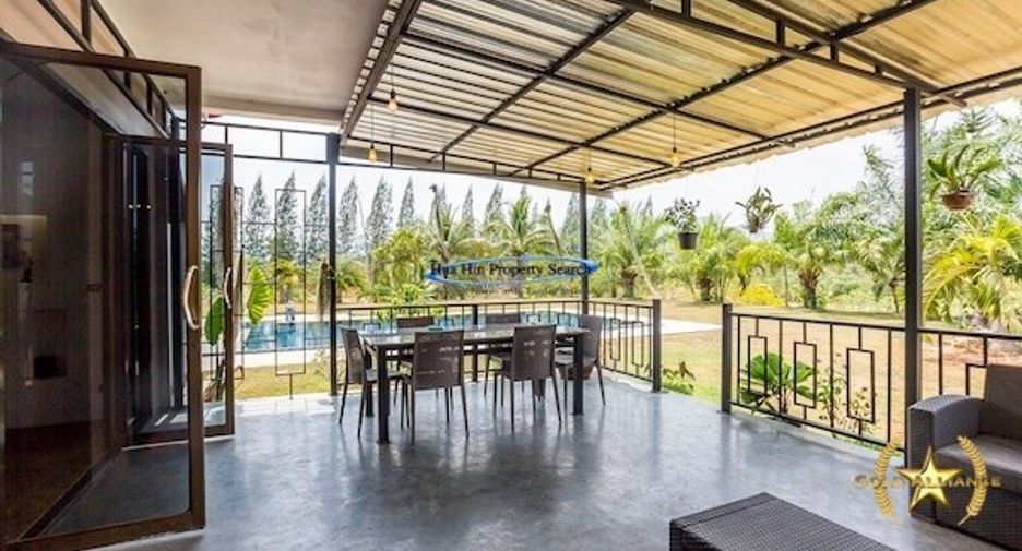 For sale 8 bedrooms house in Hua Hin, Prachuap Khiri Khan