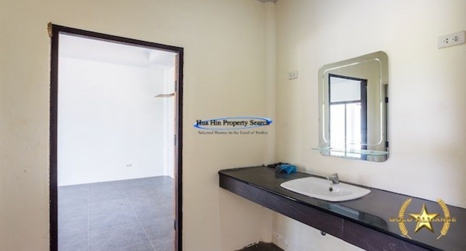 For sale 8 bedrooms house in Hua Hin, Prachuap Khiri Khan