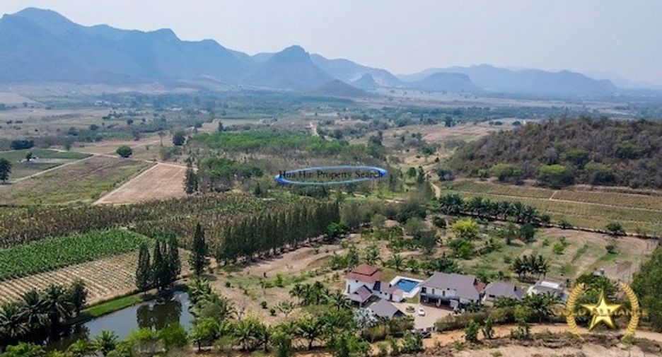 For sale 8 bedrooms house in Hua Hin, Prachuap Khiri Khan