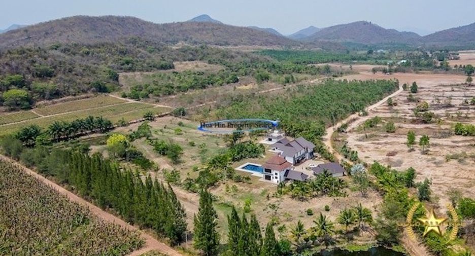 For sale 8 bedrooms house in Hua Hin, Prachuap Khiri Khan