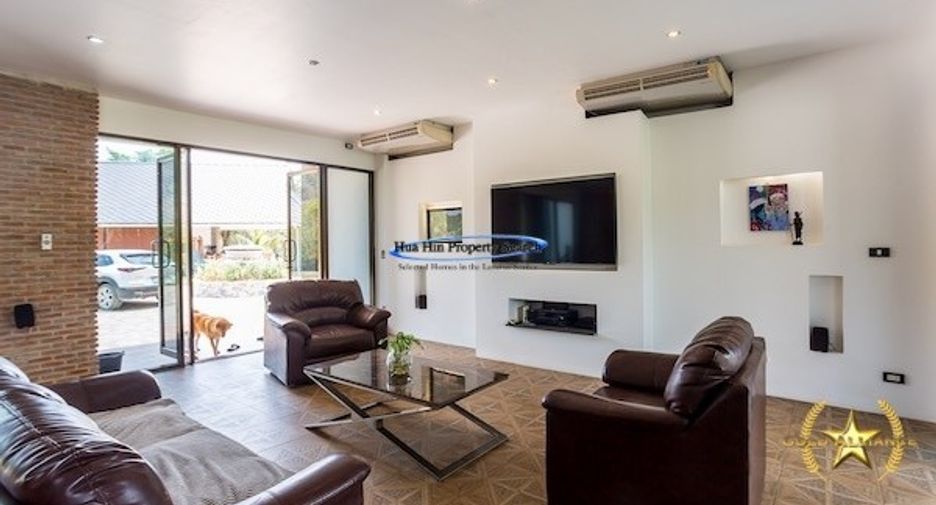 For sale 8 bedrooms house in Hua Hin, Prachuap Khiri Khan