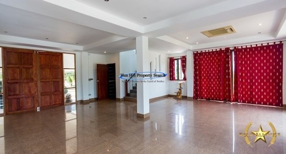 For sale 8 bedrooms house in Hua Hin, Prachuap Khiri Khan