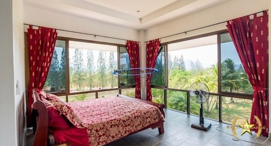 For sale 8 bedrooms house in Hua Hin, Prachuap Khiri Khan